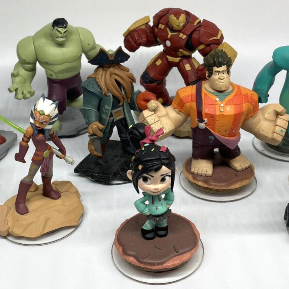 Disney Infinity Figures Pixar Marvel Star Wars LOT of 10‎